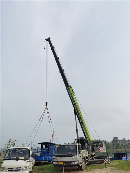 明山区桥梁建设吊装案例